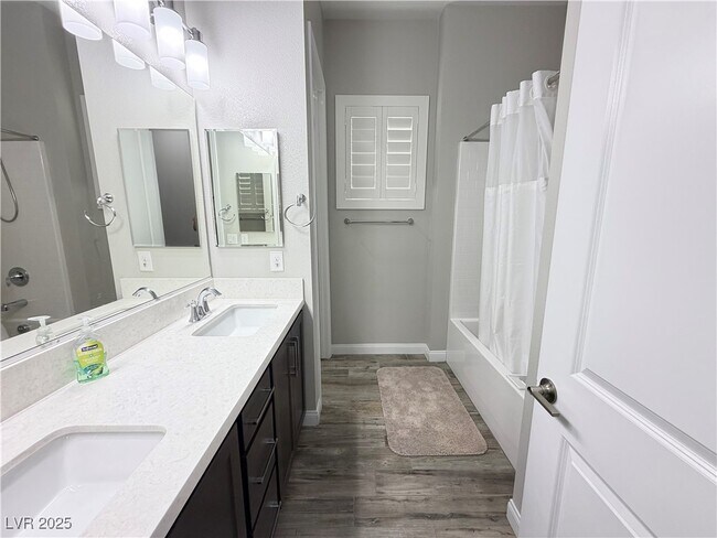 Building Photo - 8480 Warbonnet Way