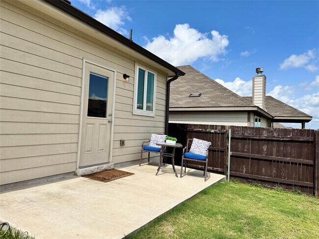 Building Photo - 717 Bayberry Cir