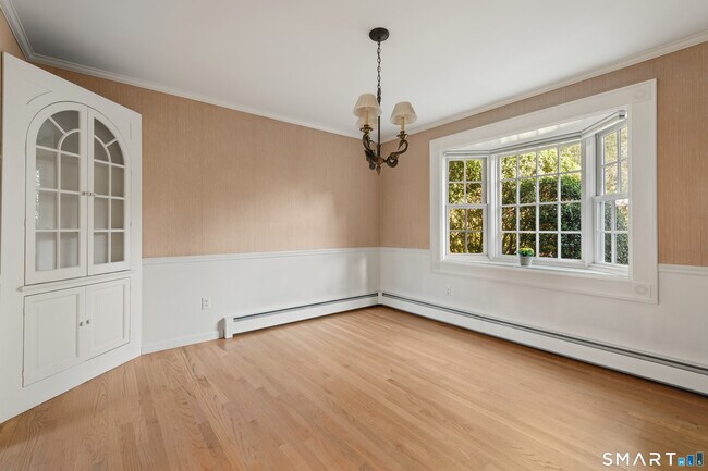 Building Photo - 56 Drake Ln