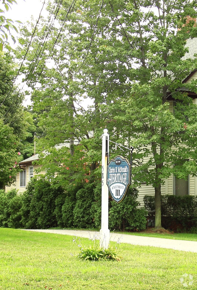 Building Photo - Heritage Apartments III