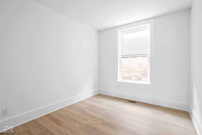 Building Photo - 1448 N Illinois St