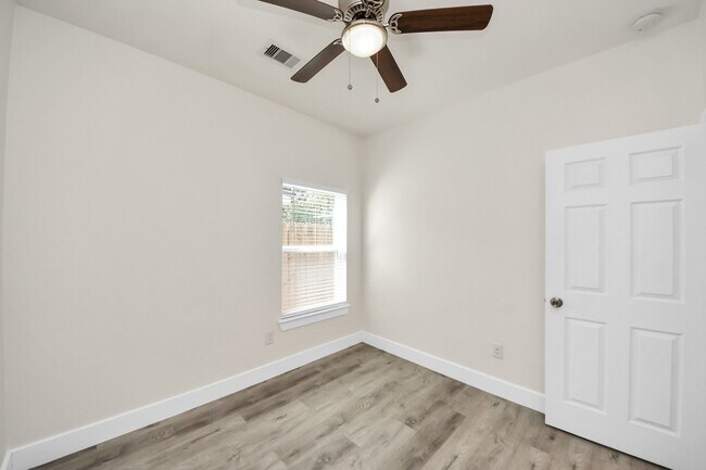Building Photo - 6827 Mcwilliams Dr
