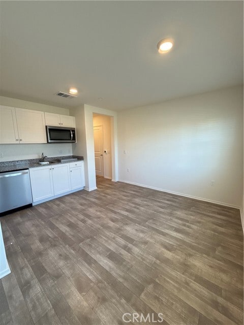 Building Photo - 479 Hollyhock Cir