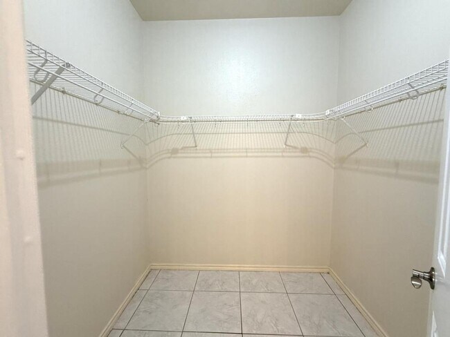 Building Photo - 14911 Elkton Dr