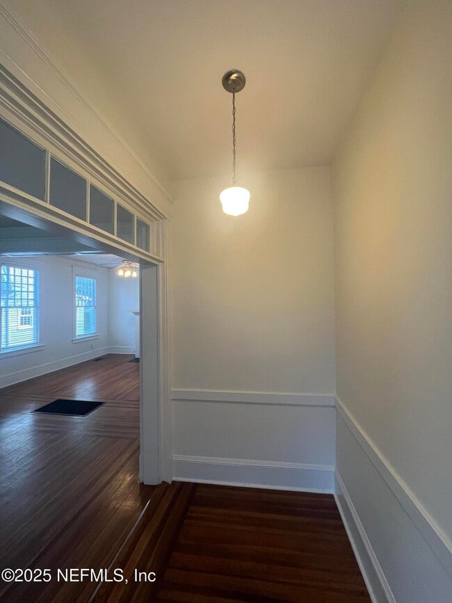 Building Photo - 1808 Bayard Pl