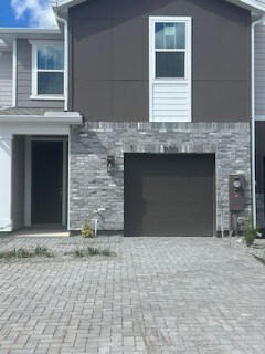 Primary Photo - 1650 Greenleaf Wds Cv