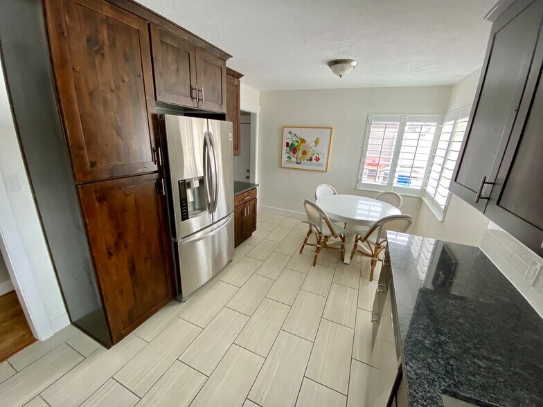 Building Photo - 429 W 2700 S