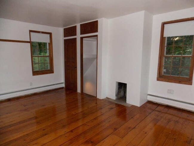 Building Photo - 2839 Uniontown Rd