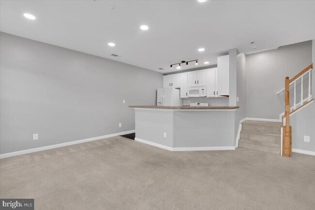 Building Photo - 5995 Terrapin Pl