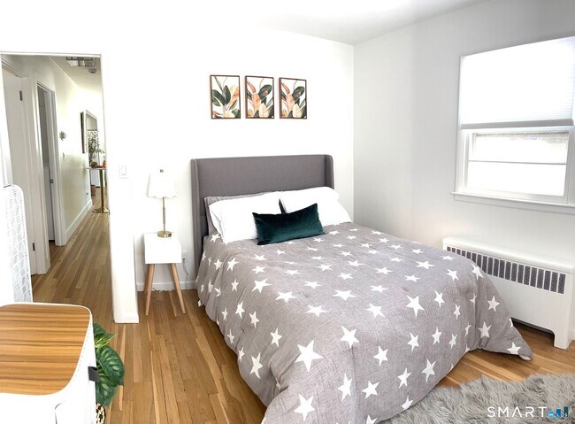 Building Photo - 132 Toll House Ln