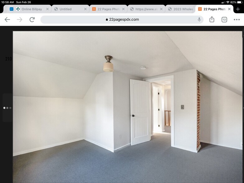 Building Photo - 210 W 32nd St