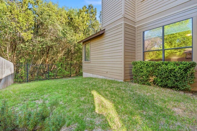 Building Photo - 2911 Corbin Ln
