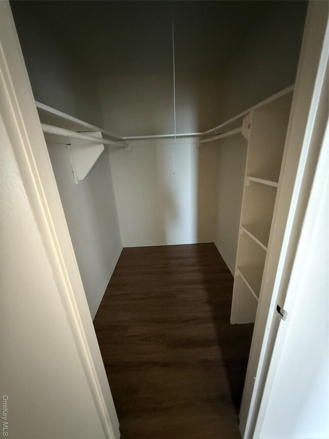 Building Photo - 190 1st St