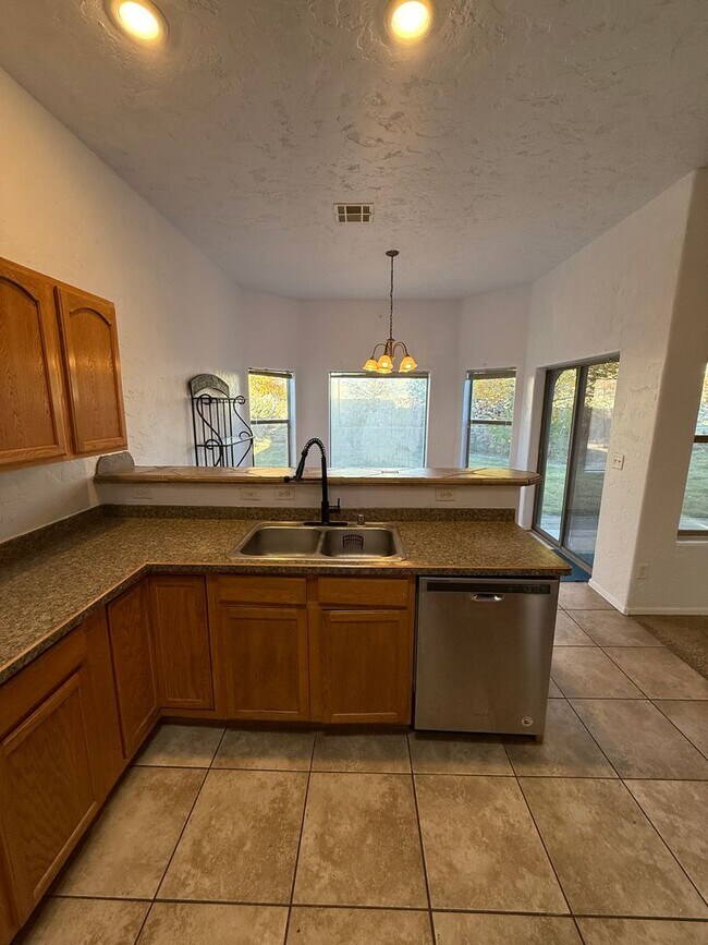 Building Photo - 4238 Trillium Dr