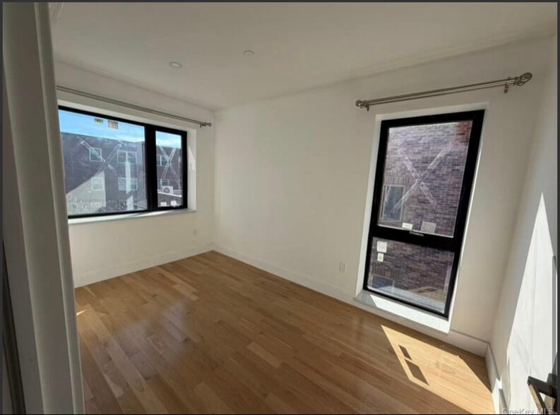 Building Photo - 163-14 Sanford Ave