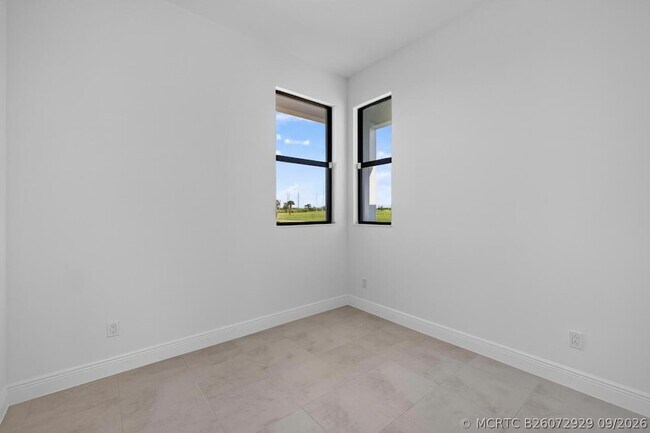 Building Photo - 7920 SW Andrea Wy