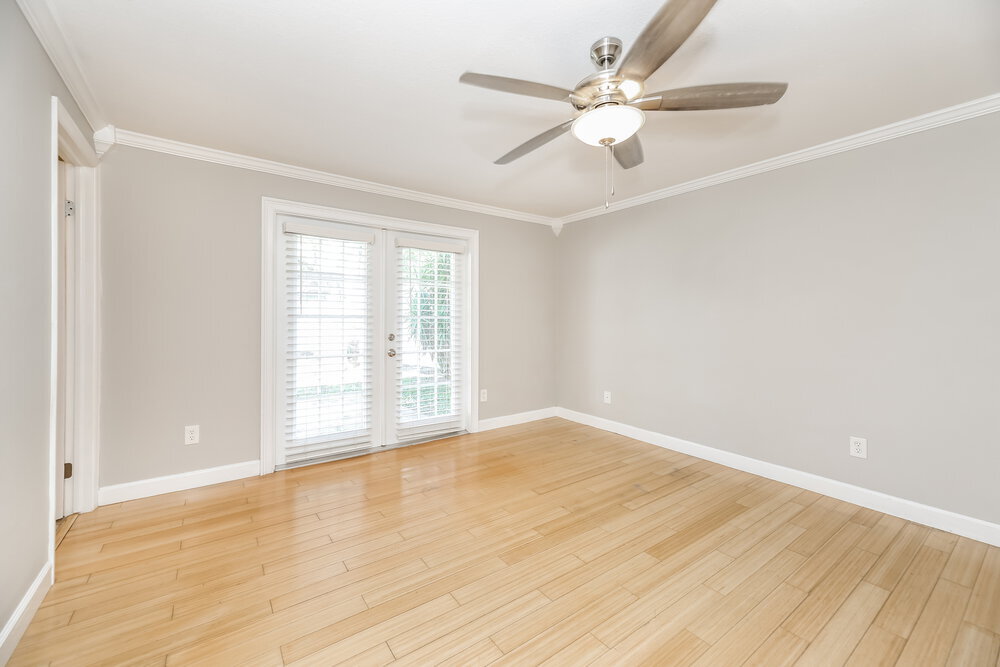 Building Photo - 3013 Hampstead Dr