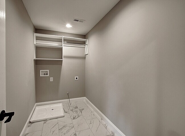 Building Photo - 524 Catalina Ct