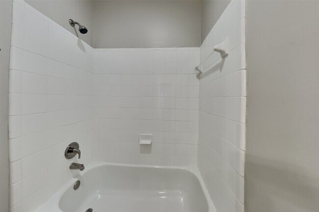 Building Photo - 12722 Crater Lake Ct
