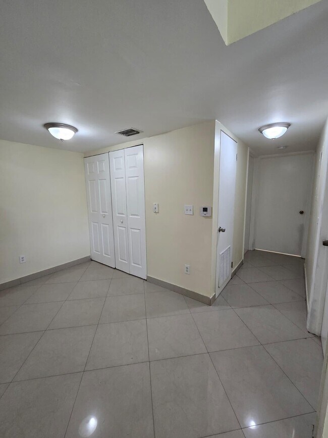 Building Photo - 3630 N 56th Ave
