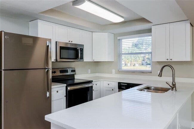 Building Photo - 6402 Bandura Ave