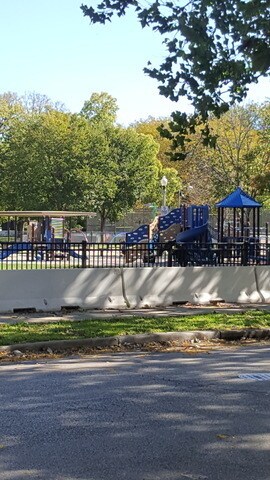 Building Photo - 5150 N Avers Ave