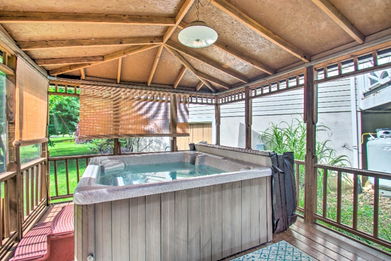 Building Photo - 703 10th St