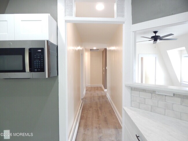Building Photo - 90 Mt Hermon Way