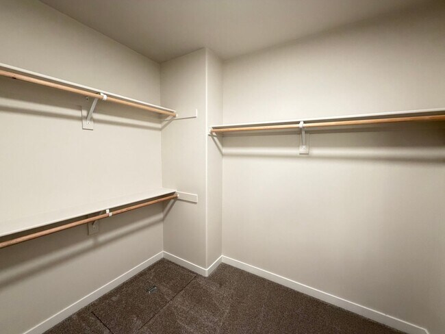 Building Photo - Brand New Hayden Home