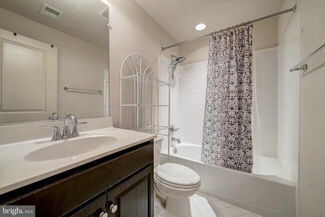 Building Photo - 23697 Sailfish Square