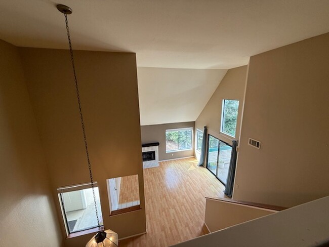 Primary Photo - Spacious 1-Bedroom Condo in Quiet Hilltop ...