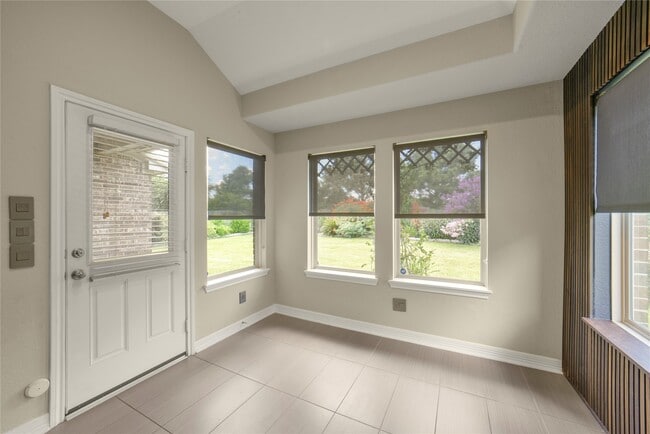 Building Photo - 10919 Walts Run Ln