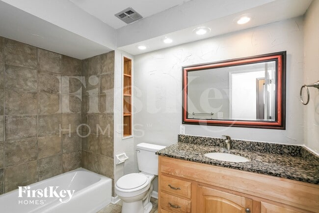 Building Photo - 1311 Lawrence Rd