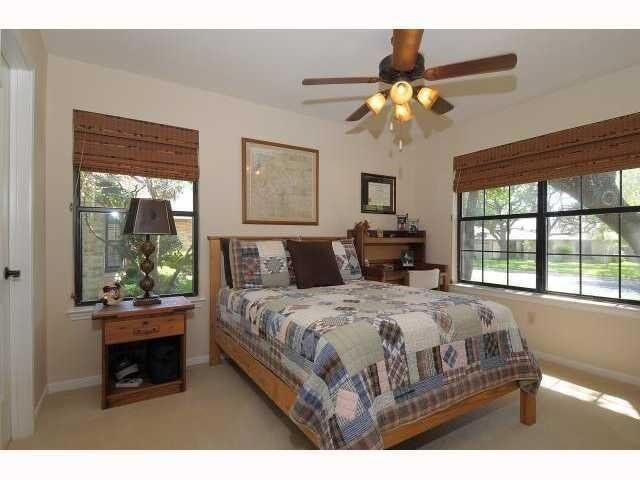 Building Photo - 11810 Rain Forest Cove