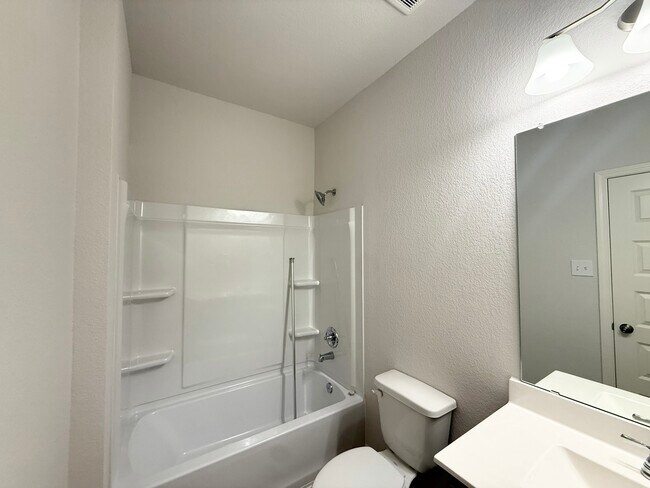Building Photo - 15455 Foresail Ln
