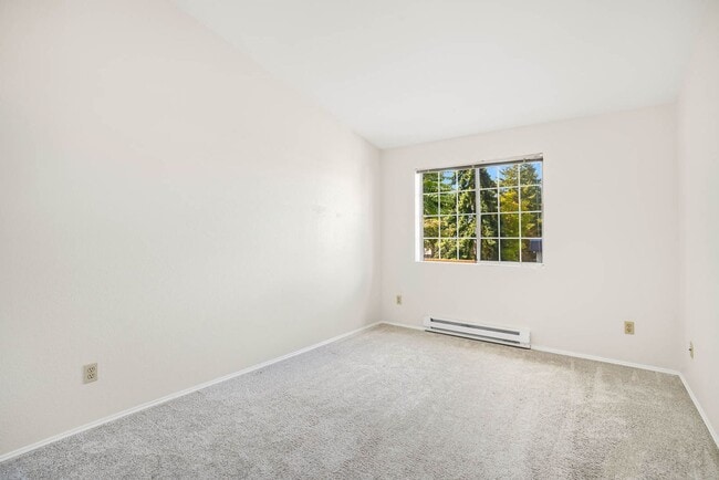 Building Photo - 616 122nd Ave NE