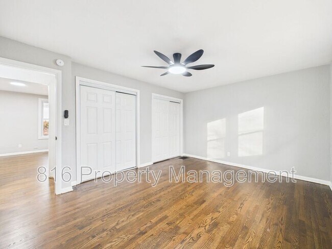 Building Photo - 7560 Prospect Ave