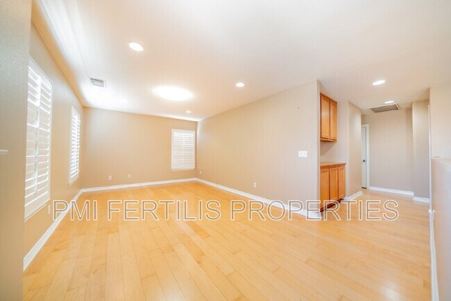 Building Photo - 12494 Breeze Ln