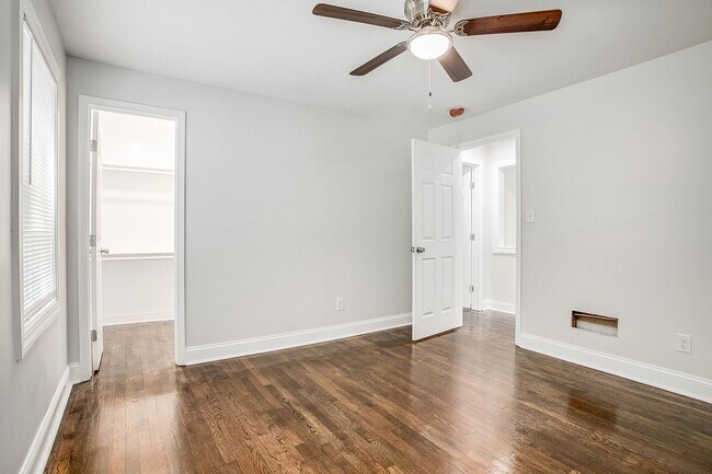 Building Photo - 5229 Brookwood Ave