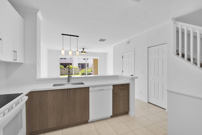 Primary Photo - 9700 Porta Leona Ln
