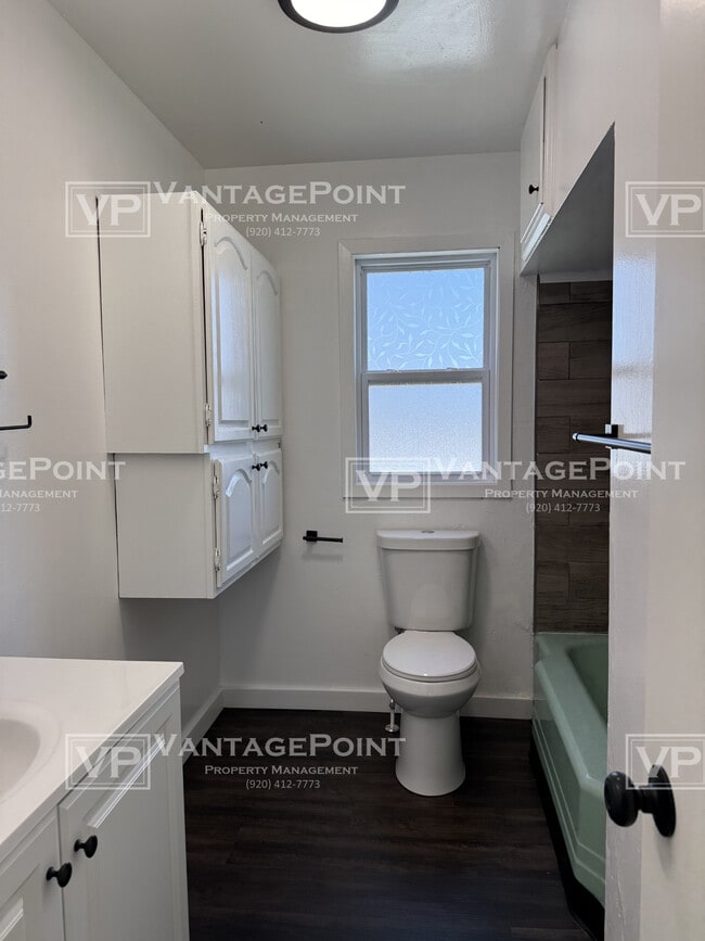 Building Photo - 3604 School Rd