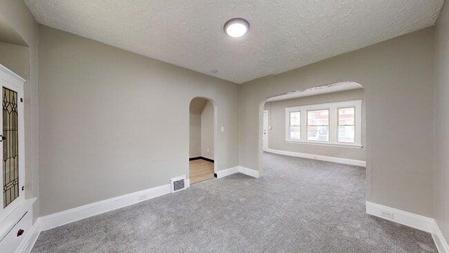 Building Photo - Old Brooklyn Area - 3 Bedroom Single Famil...