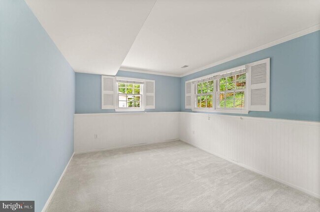 Building Photo - 2660 Oakton Glen Dr