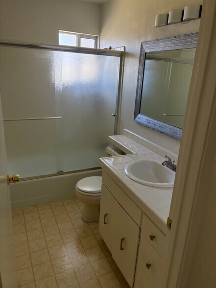 Building Photo - 8375 Acorn Dr