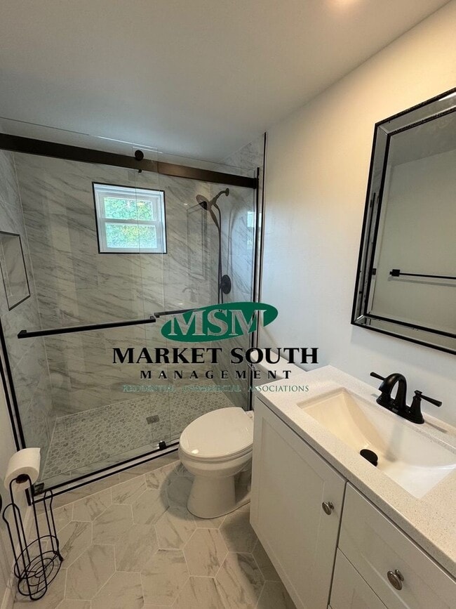 Building Photo - *REDUCED!!* Charming Renovated 2BR/1BA Cot...