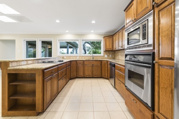 Building Photo - 15330 Gypsy St