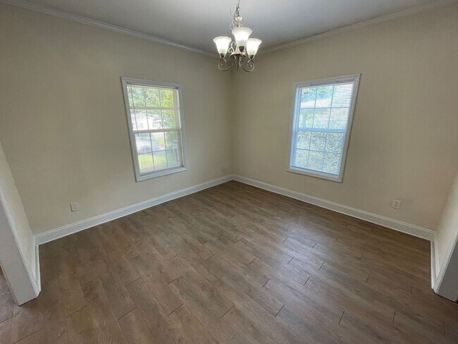 Building Photo - PRE-LEASING FOR AUGUST 9TH, 2026!