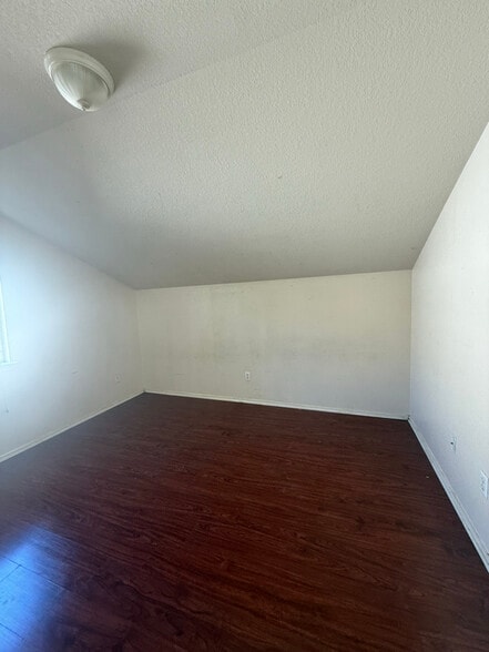 Building Photo - 1209 Coronation Way