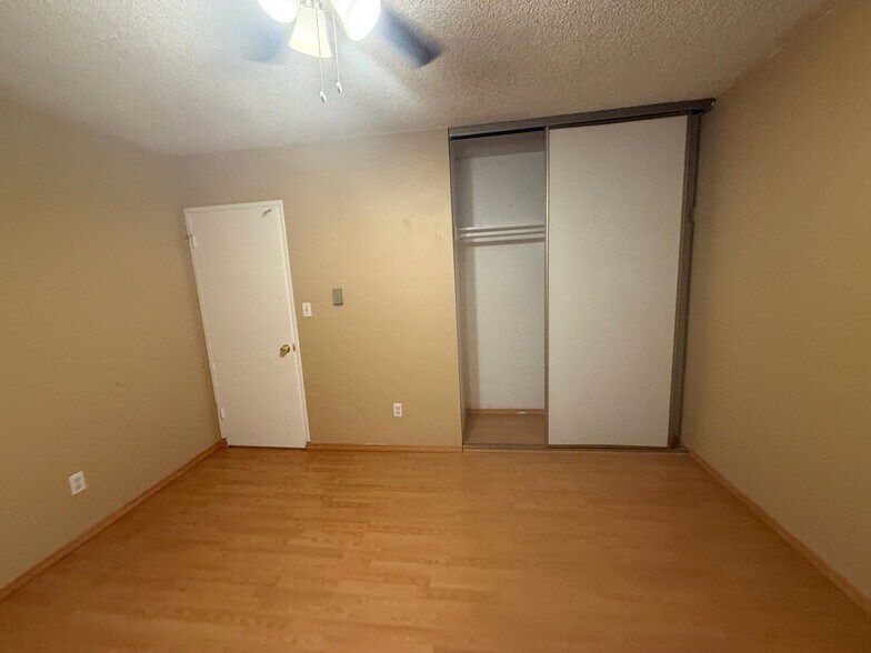 Building Photo - 4530 Vandever Ave