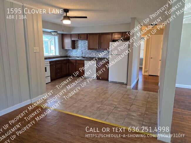 Building Photo - 1595 Clover Ln